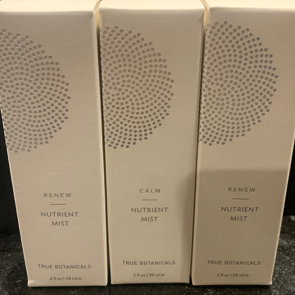 True Botanicals nutrient mist! Set of 3- 2fl oz each. 2 Renew and 1 Calm